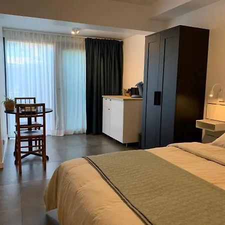 Homestay, Ground Floor, Comfort Δωμάτια σε οικογενειακή κατοικία *